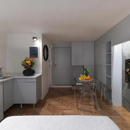 Unique Cozy Studio In Kolonaki *